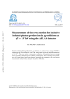 Measurement of the cross section for inclusive isolated-photon production in pp collisions at √s = 13 TeV using the ATLAS detector